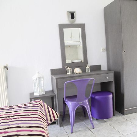 Vicky Rooms Paralia Dionysiou Exterior foto