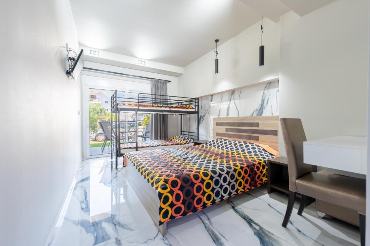 Vicky Rooms Paralia Dionysiou Exterior foto