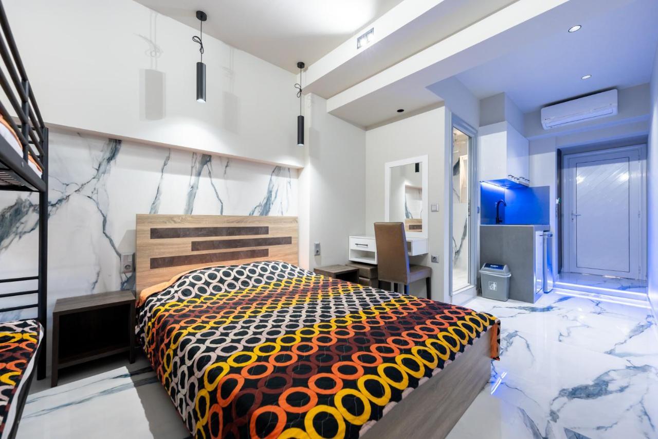 Vicky Rooms Paralia Dionysiou Exterior foto