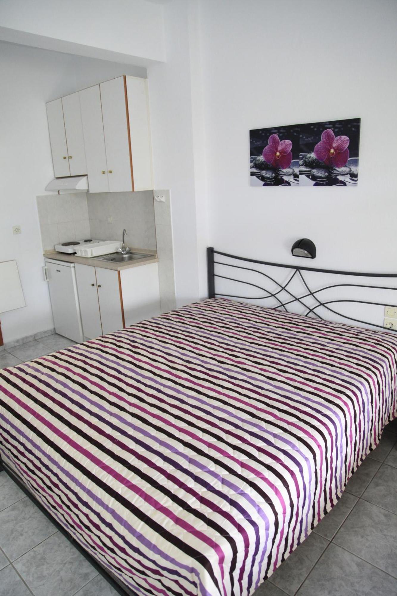 Vicky Rooms Paralia Dionysiou Exterior foto