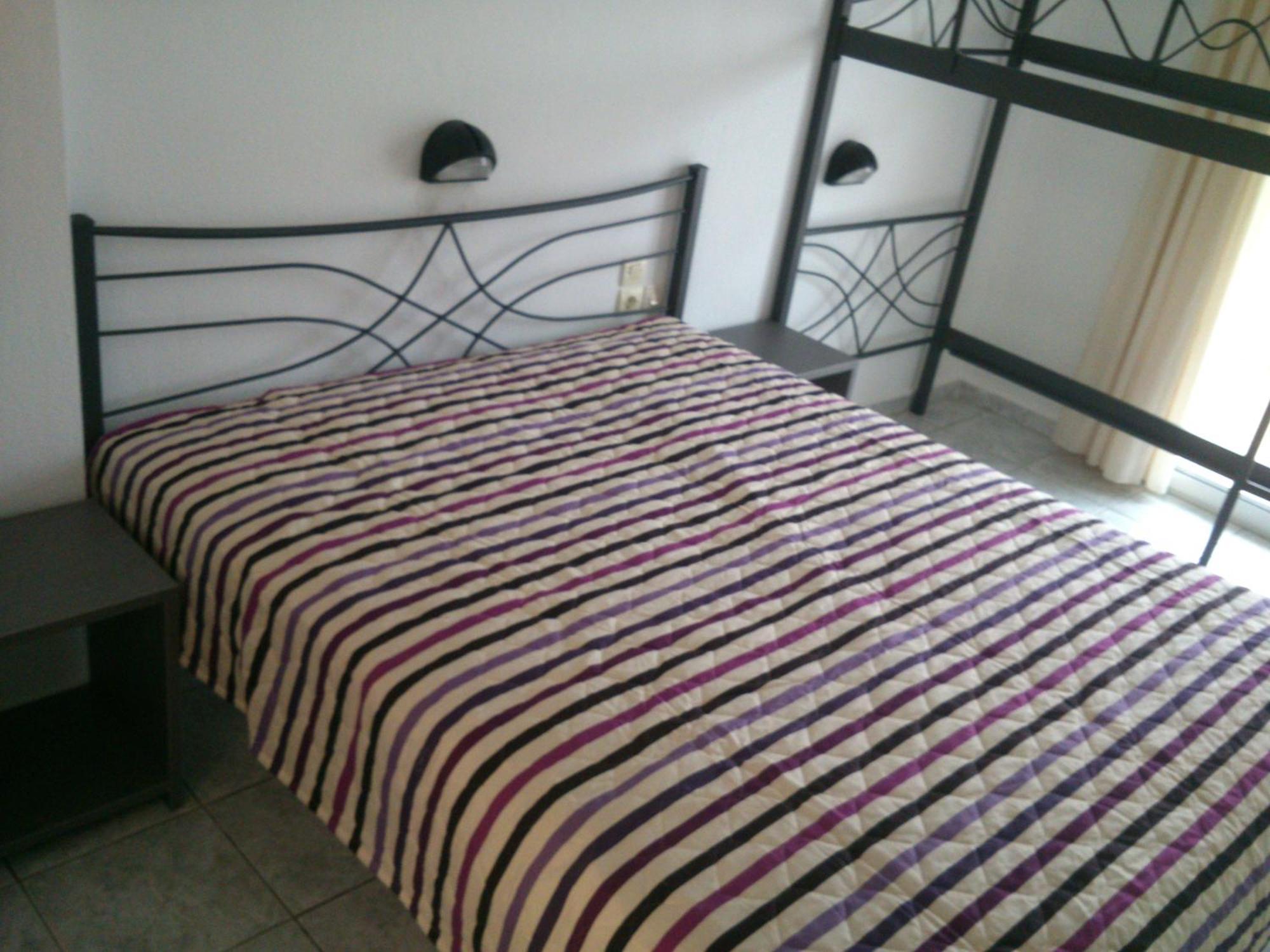 Vicky Rooms Paralia Dionysiou Quarto foto