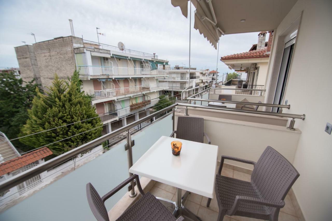 Vicky Rooms Paralia Dionysiou Exterior foto
