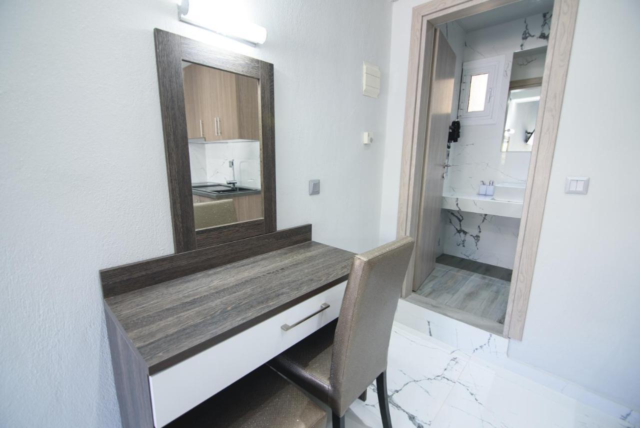 Vicky Rooms Paralia Dionysiou Exterior foto