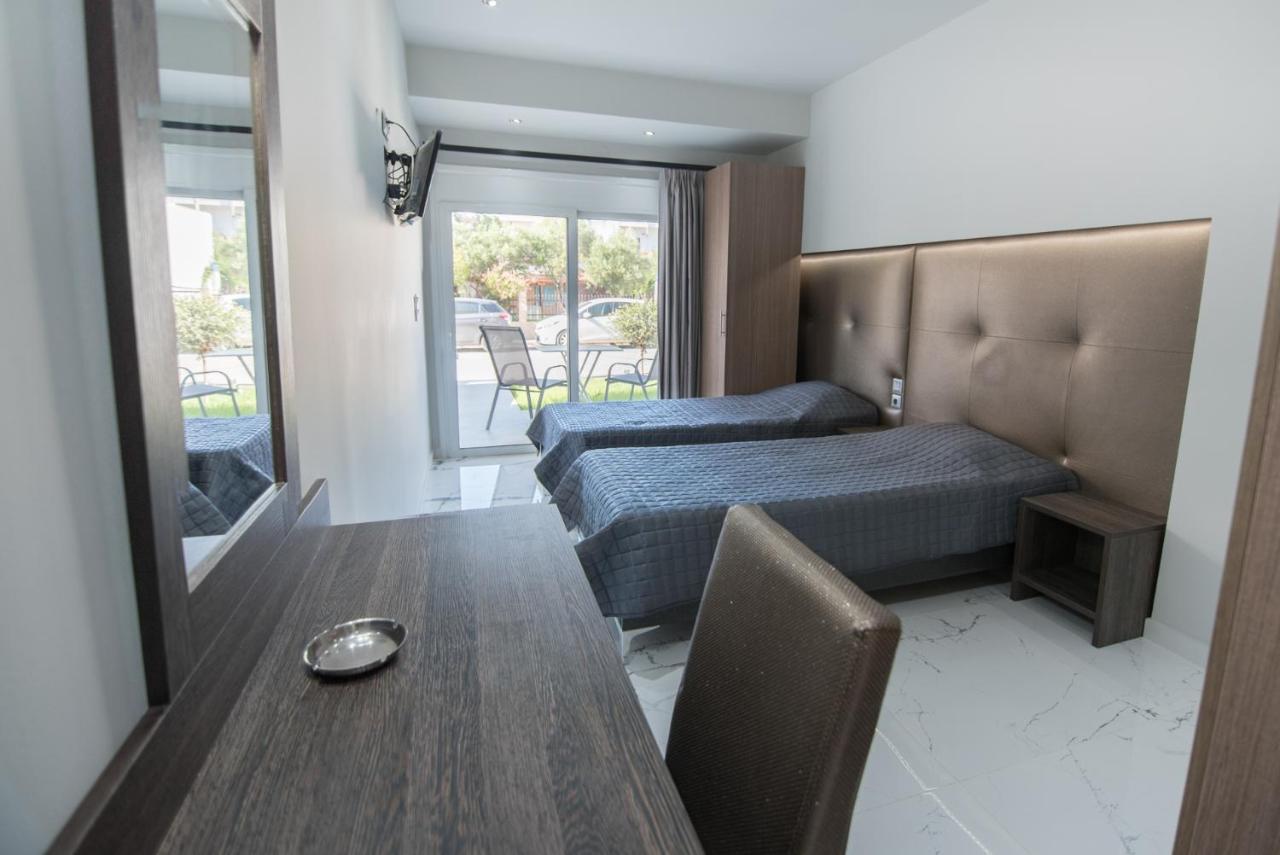 Vicky Rooms Paralia Dionysiou Exterior foto